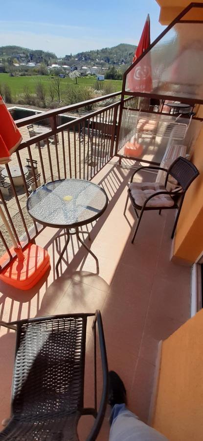 Hotel Felicia Kaluža 外观 照片