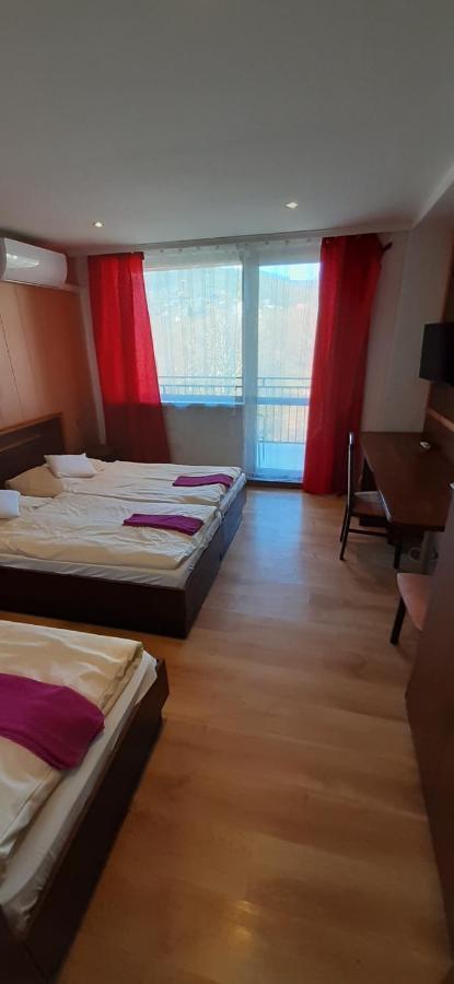 Hotel Felicia Kaluža 外观 照片