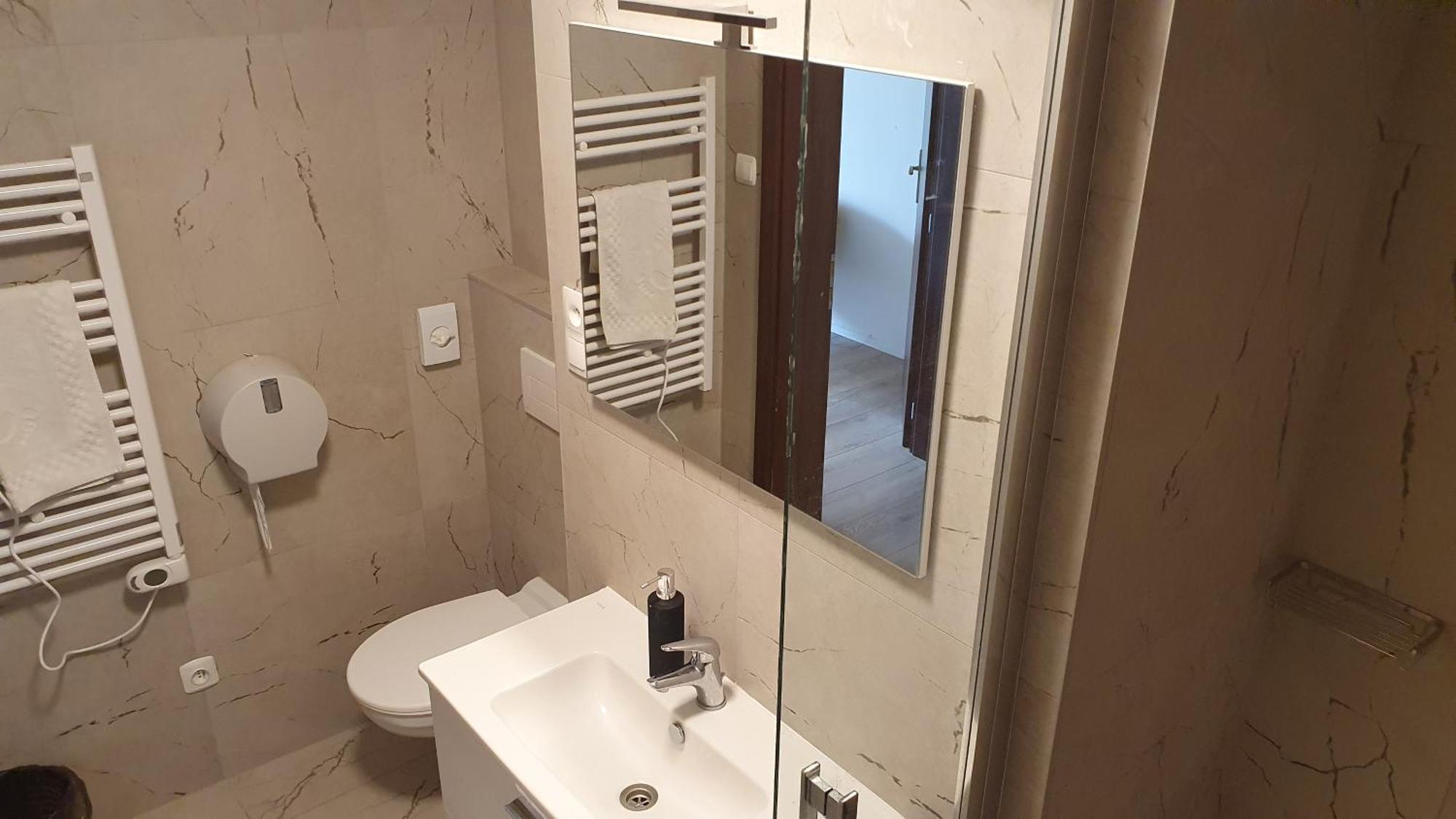Hotel Felicia Kaluža 外观 照片